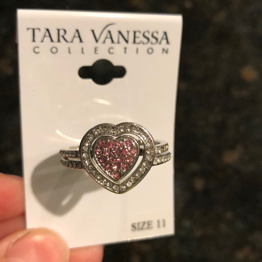 Tara Vanessa Heart Ring